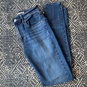 Levi 721 High Rise Skinny Jeans